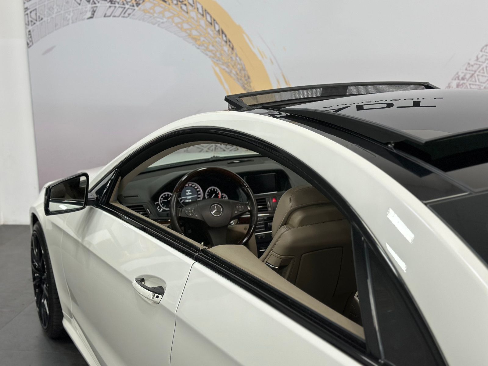 Fahrzeugabbildung Mercedes-Benz E 500 Coupe AMG*PANO*MEMORY*MEC ESD*
