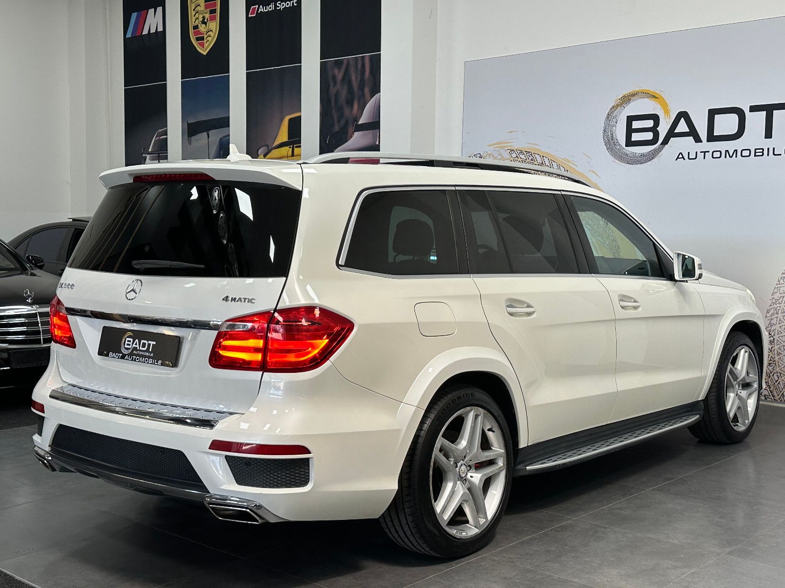 Fahrzeugabbildung Mercedes-Benz GL 500 BlueEfficiency 4Matic*PANORAMA*AMG*MASSAG