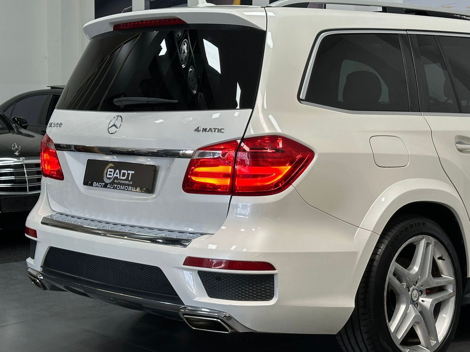 Fahrzeugabbildung Mercedes-Benz GL 500 BlueEfficiency 4Matic*PANORAMA*AMG*MASSAG