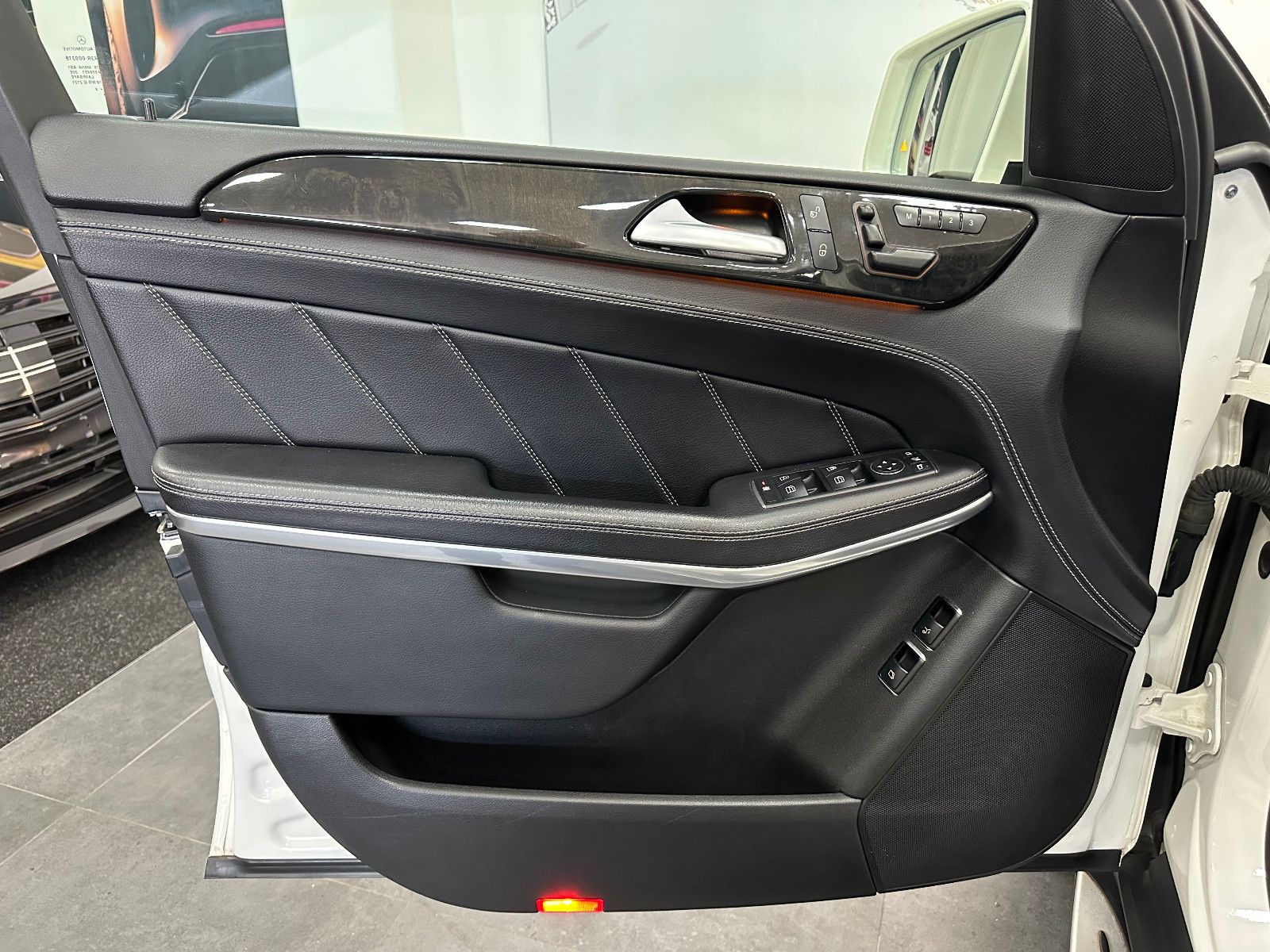 Fahrzeugabbildung Mercedes-Benz GL 500 BlueEfficiency 4Matic*PANORAMA*AMG*MASSAG