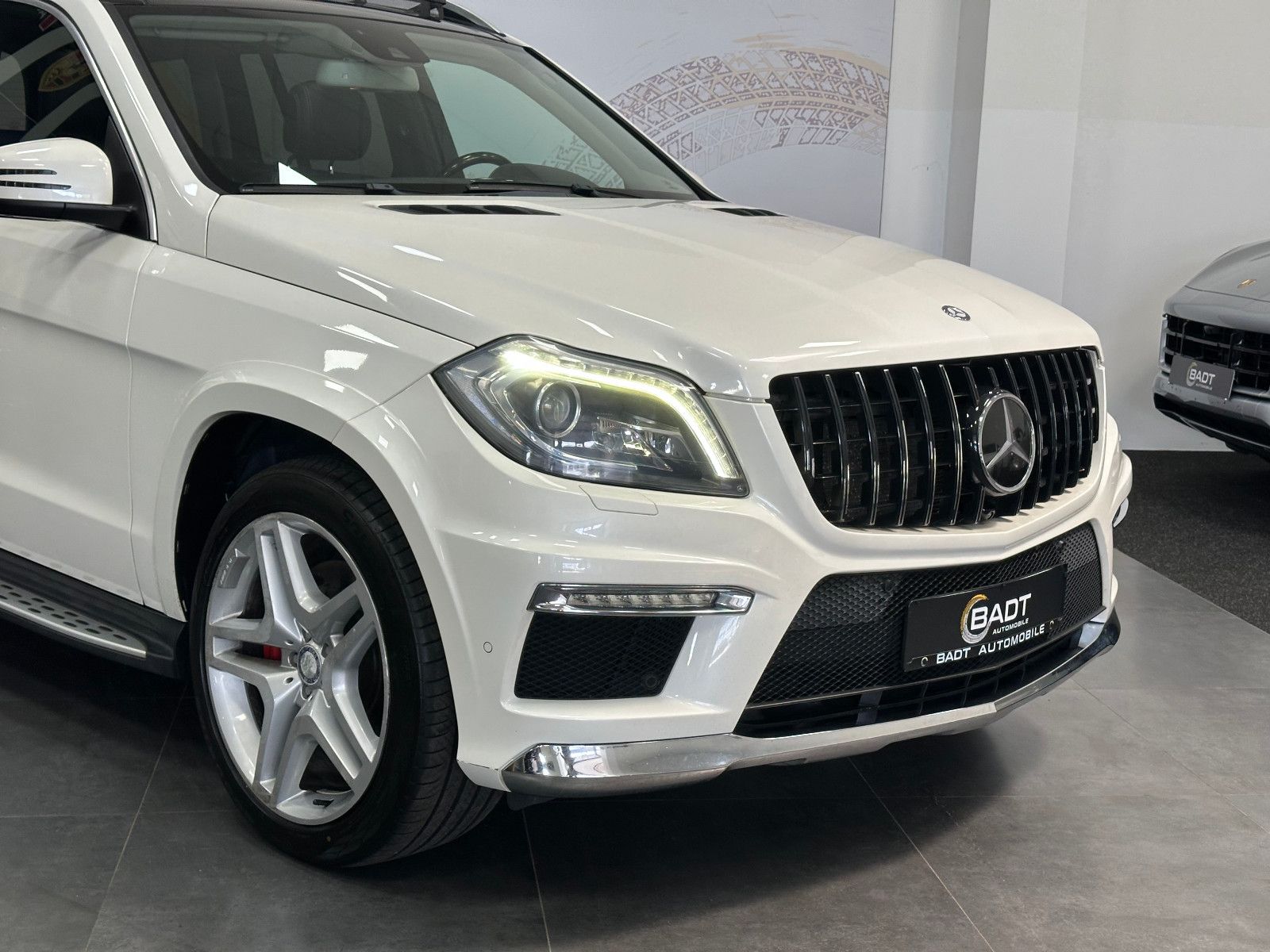 Fahrzeugabbildung Mercedes-Benz GL 500 BlueEfficiency 4Matic*PANORAMA*AMG*MASSAG