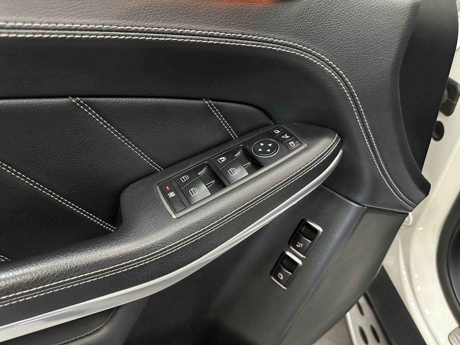 Fahrzeugabbildung Mercedes-Benz GL 500 BlueEfficiency 4Matic*PANORAMA*AMG*MASSAG