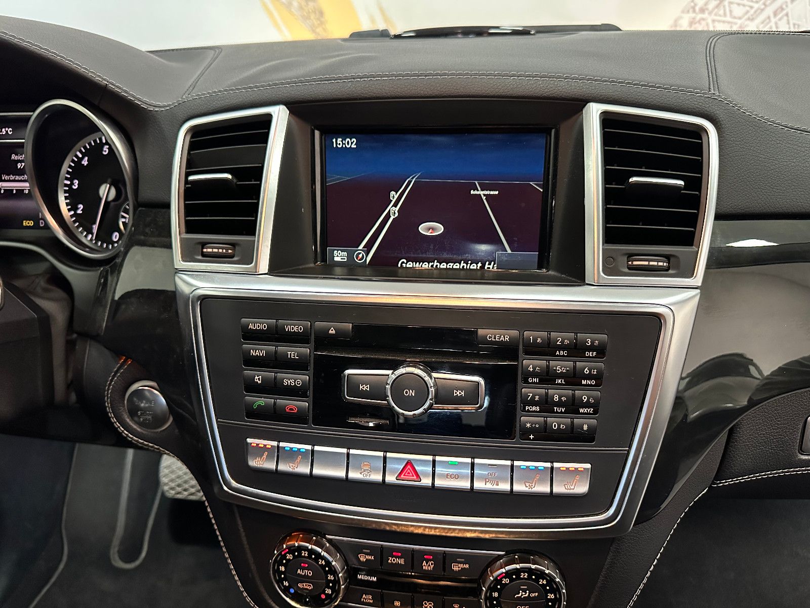 Fahrzeugabbildung Mercedes-Benz GL 500 BlueEfficiency 4Matic*PANORAMA*AMG*MASSAG