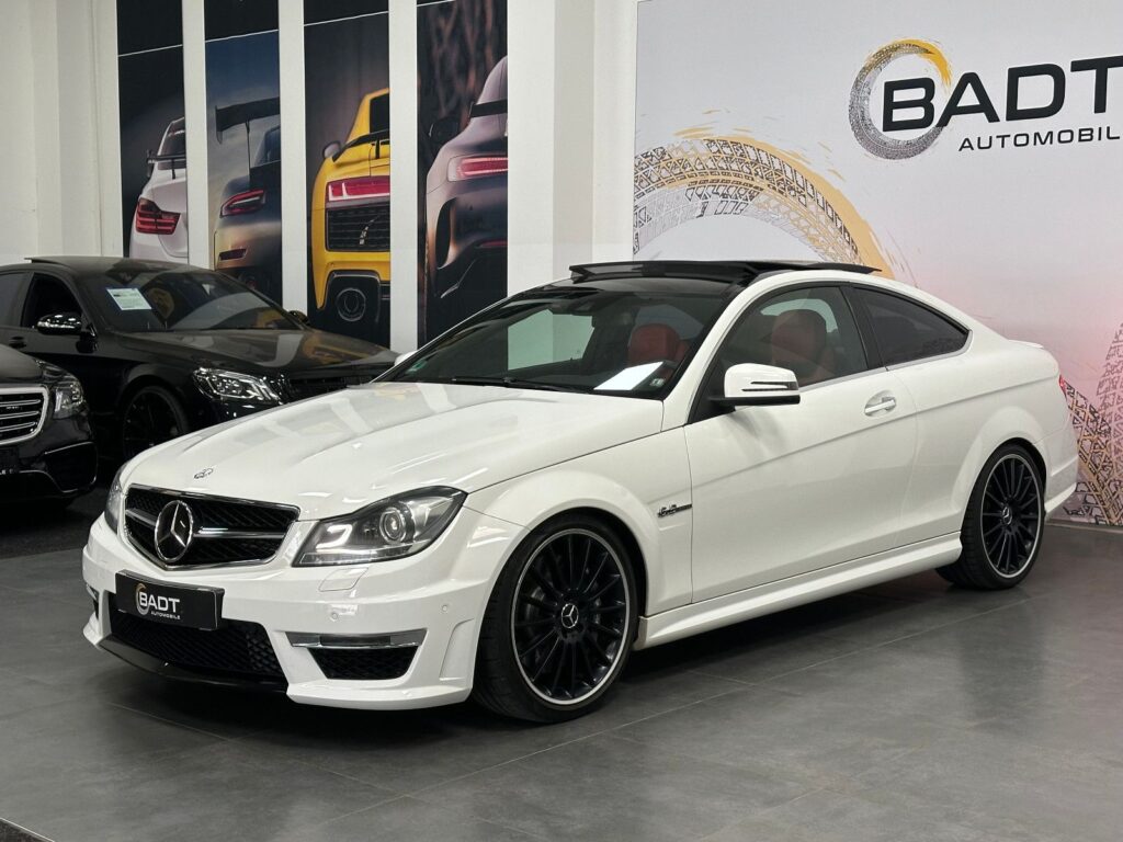 Mercedes-Benz C 63 AMG Coupe*PANO*H&K*19"*BREMSE NEU*