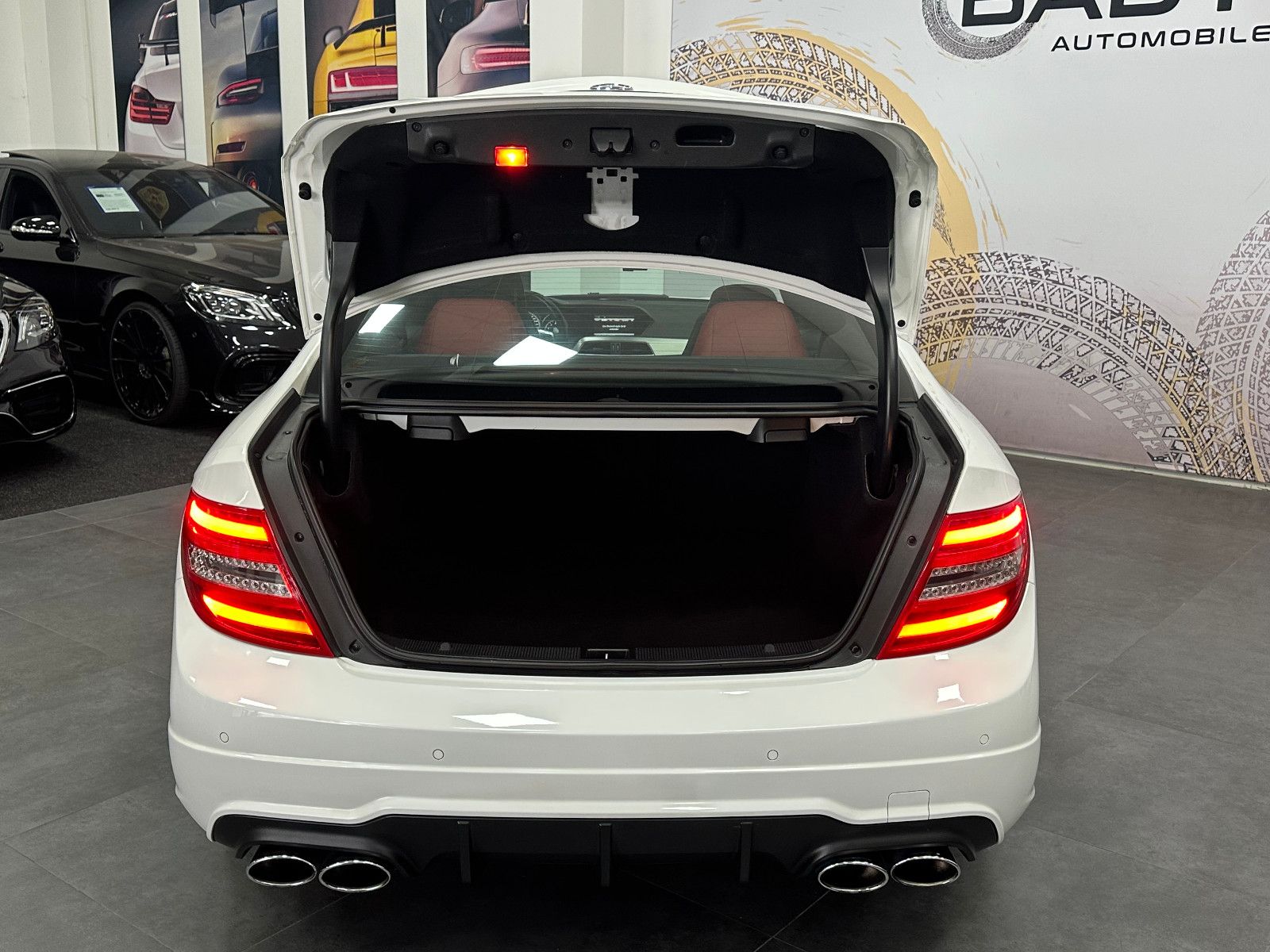 Fahrzeugabbildung Mercedes-Benz C 63 AMG Coupe*PANO*H&K*19"*BREMSE NEU*