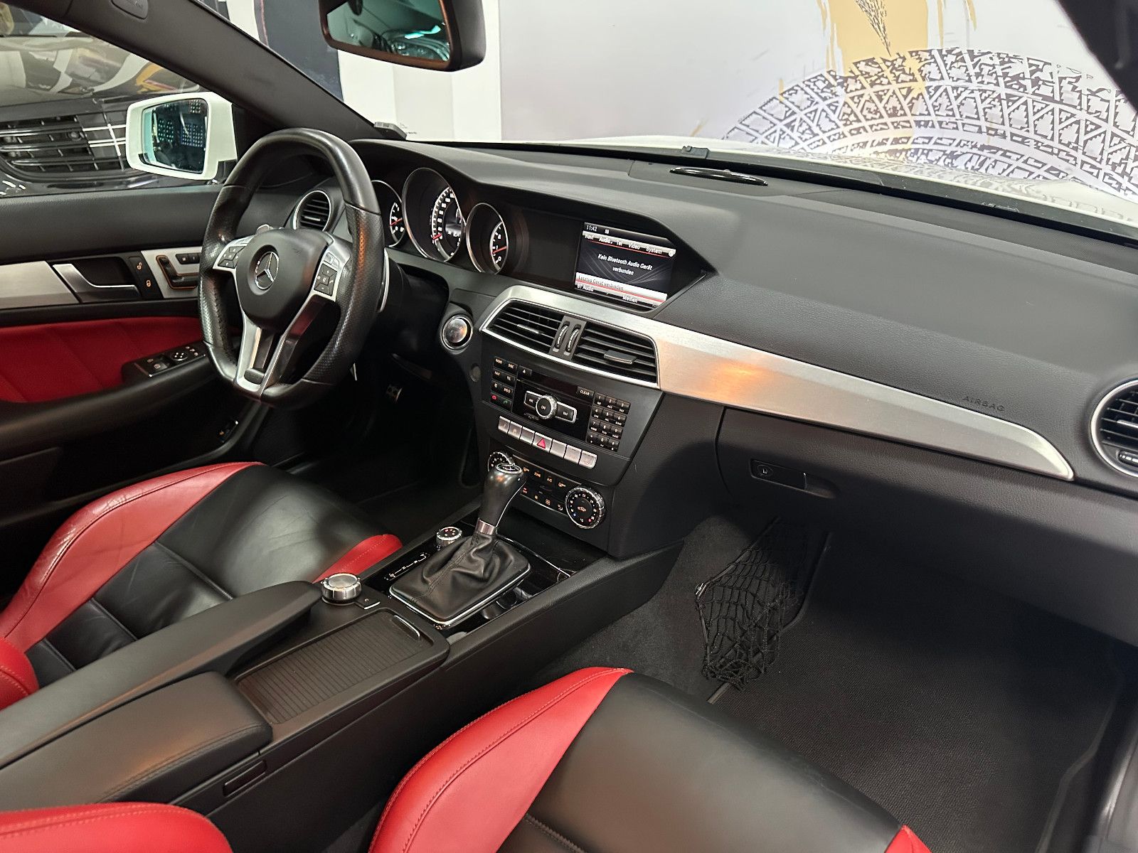 Fahrzeugabbildung Mercedes-Benz C 63 AMG Coupe*PANO*H&K*19"*BREMSE NEU*