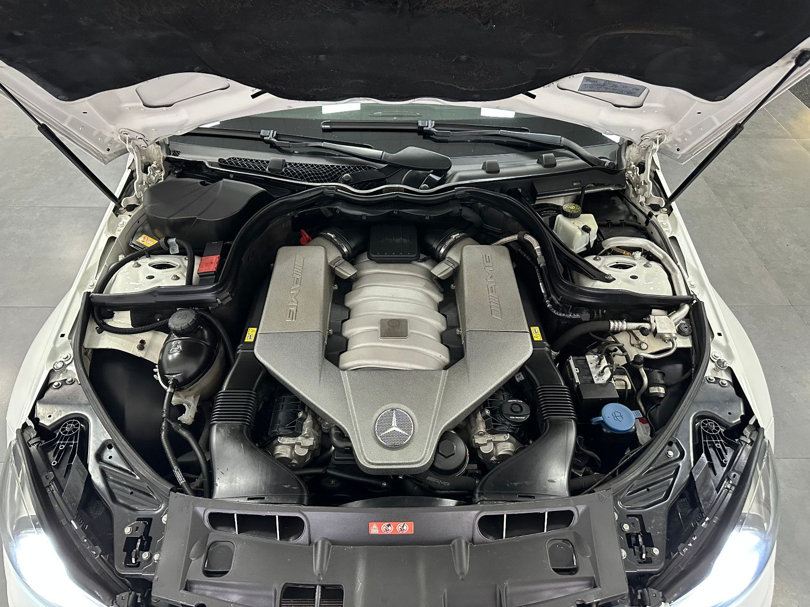 Fahrzeugabbildung Mercedes-Benz C 63 AMG Coupe*PANO*H&K*19"*BREMSE NEU*