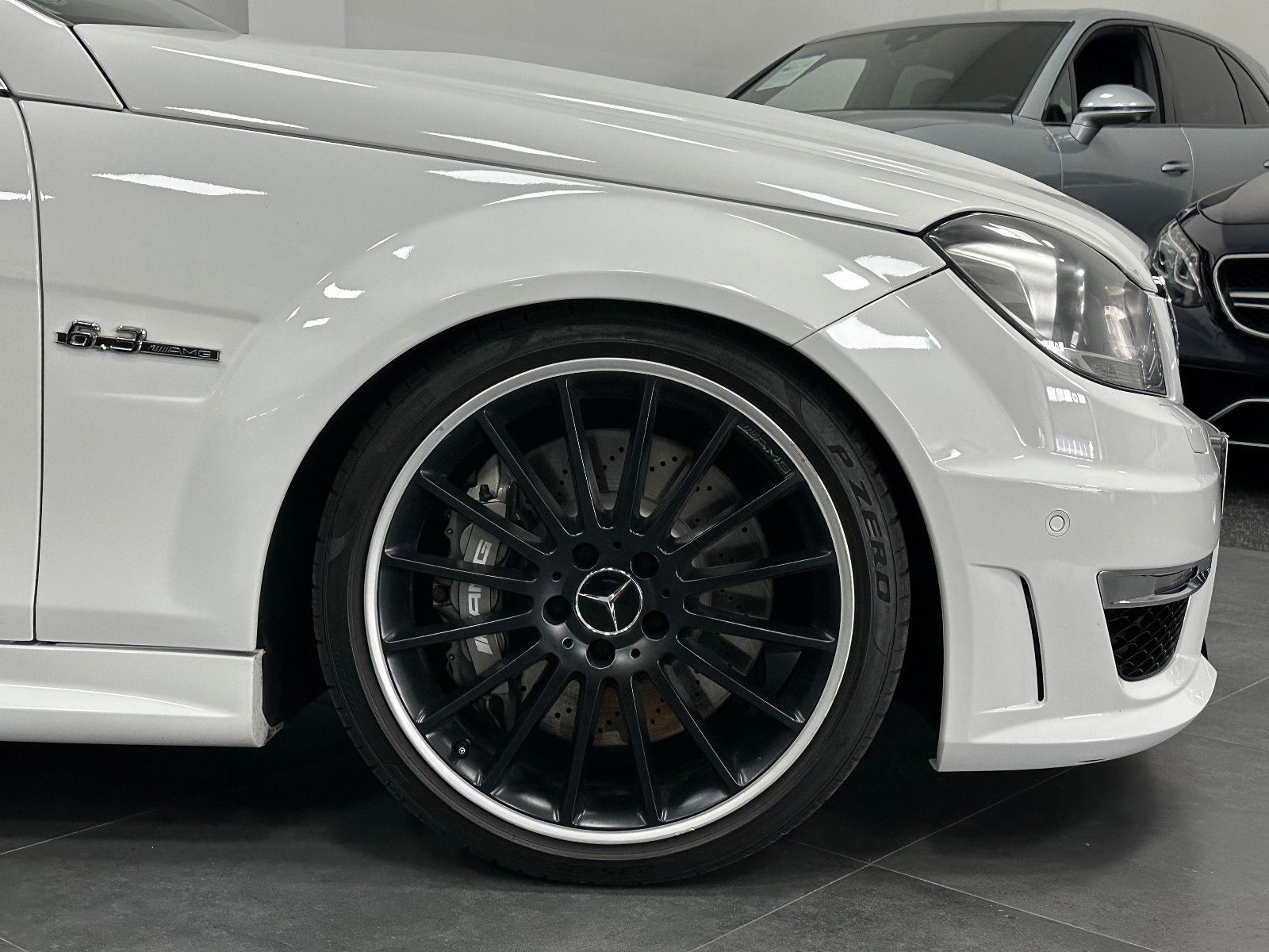 Fahrzeugabbildung Mercedes-Benz C 63 AMG Coupe*PANO*H&K*19"*BREMSE NEU*