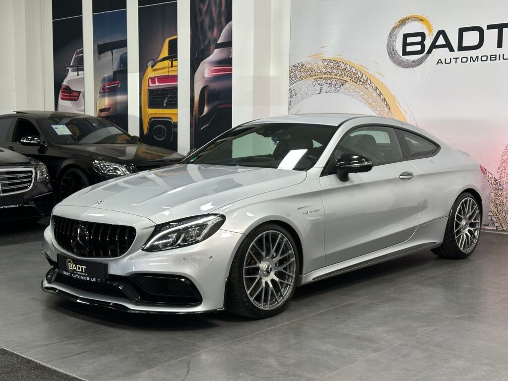 Mercedes-Benz C 63 AMG Coupe *VOLLAUSSTATTUNG*DEUTSCH*2.HD*
