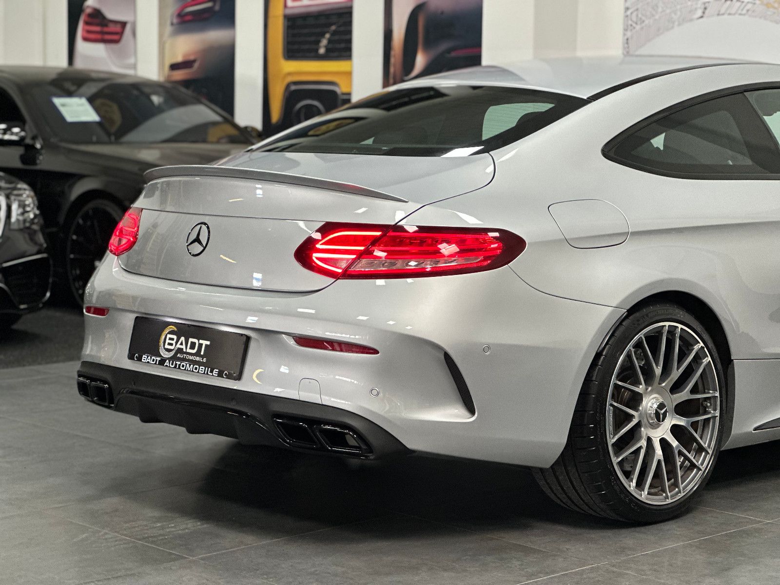 Fahrzeugabbildung Mercedes-Benz C 63 AMG Coupe *VOLLAUSSTATTUNG*DEUTSCH*2.HD*