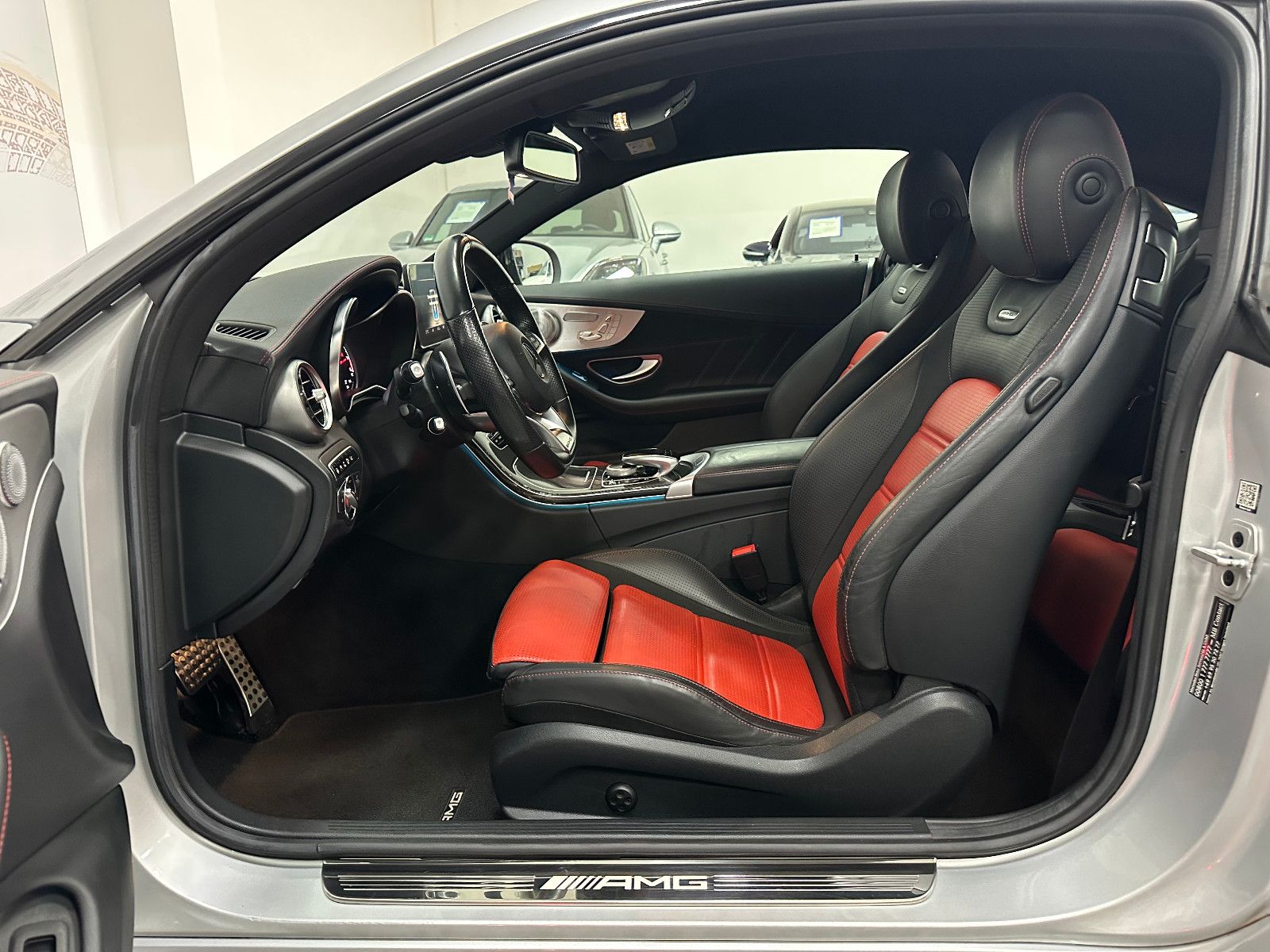 Fahrzeugabbildung Mercedes-Benz C 63 AMG Coupe *VOLLAUSSTATTUNG*DEUTSCH*2.HD*