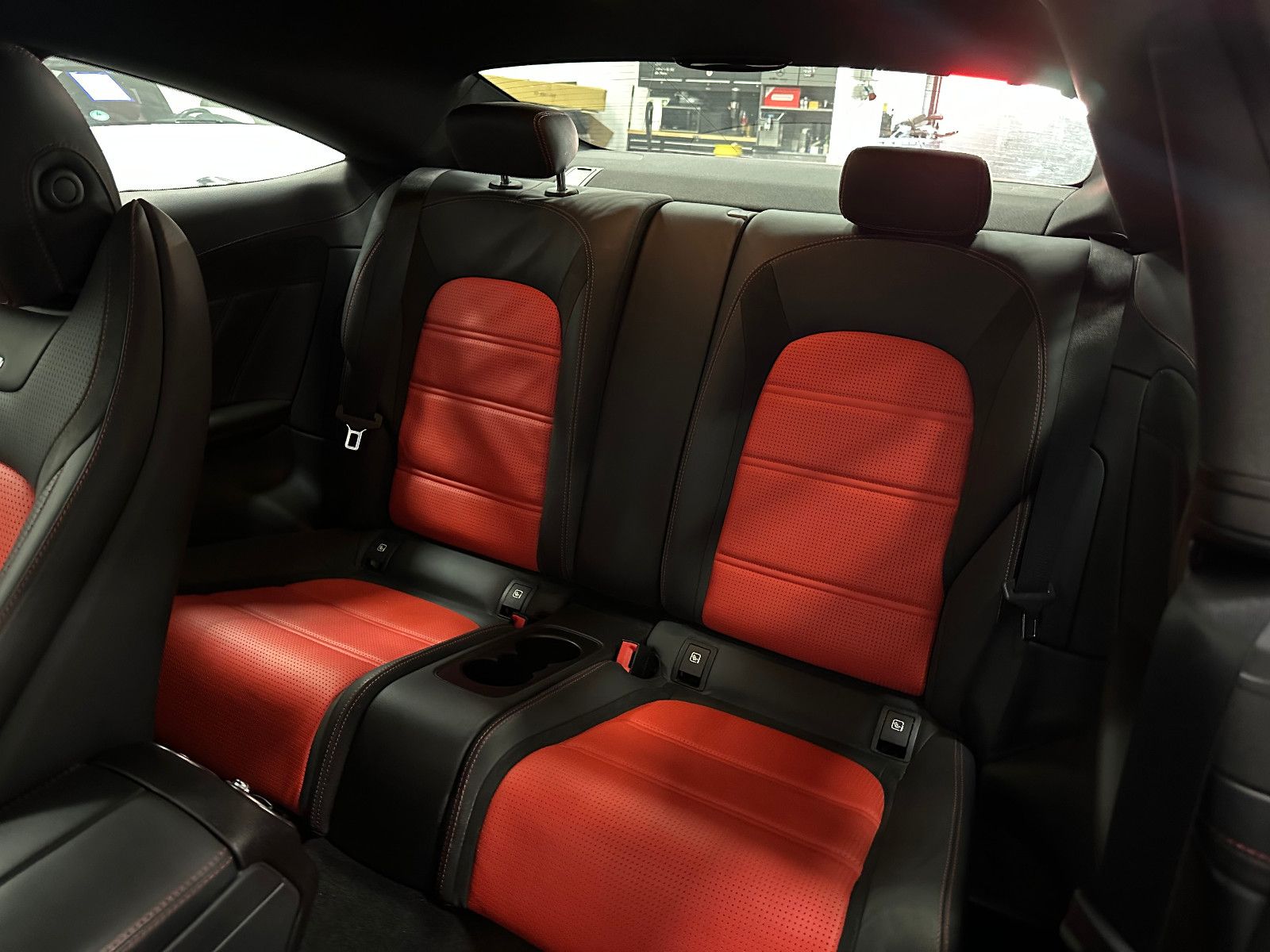 Fahrzeugabbildung Mercedes-Benz C 63 AMG Coupe *VOLLAUSSTATTUNG*DEUTSCH*2.HD*