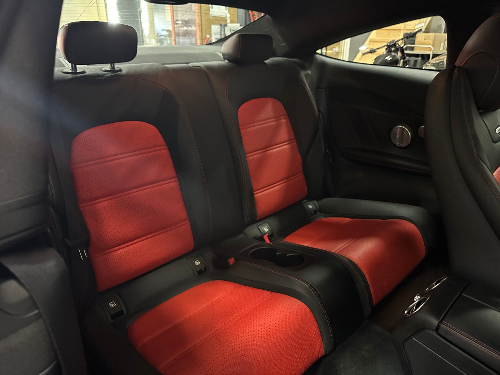 Fahrzeugabbildung Mercedes-Benz C 63 AMG Coupe *VOLLAUSSTATTUNG*DEUTSCH*2.HD*