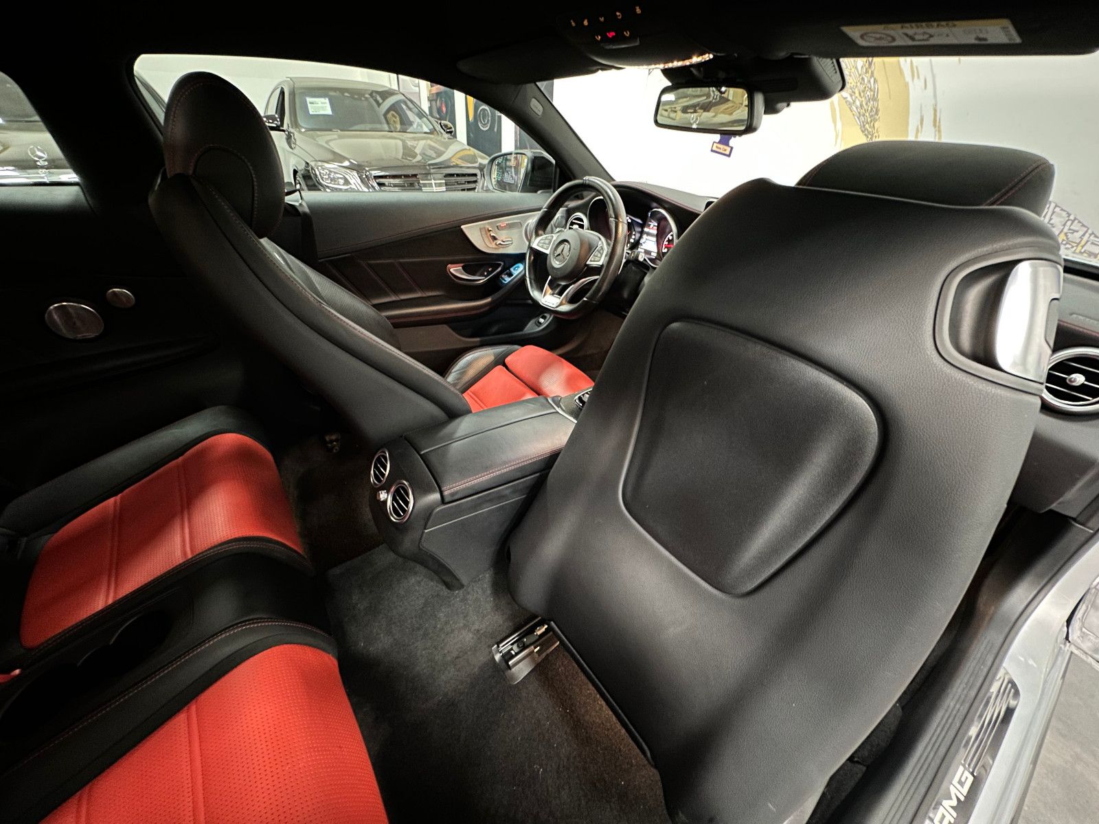 Fahrzeugabbildung Mercedes-Benz C 63 AMG Coupe *VOLLAUSSTATTUNG*DEUTSCH*2.HD*