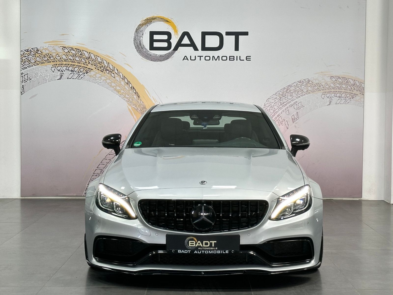 Fahrzeugabbildung Mercedes-Benz C 63 AMG Coupe *VOLLAUSSTATTUNG*DEUTSCH*2.HD*