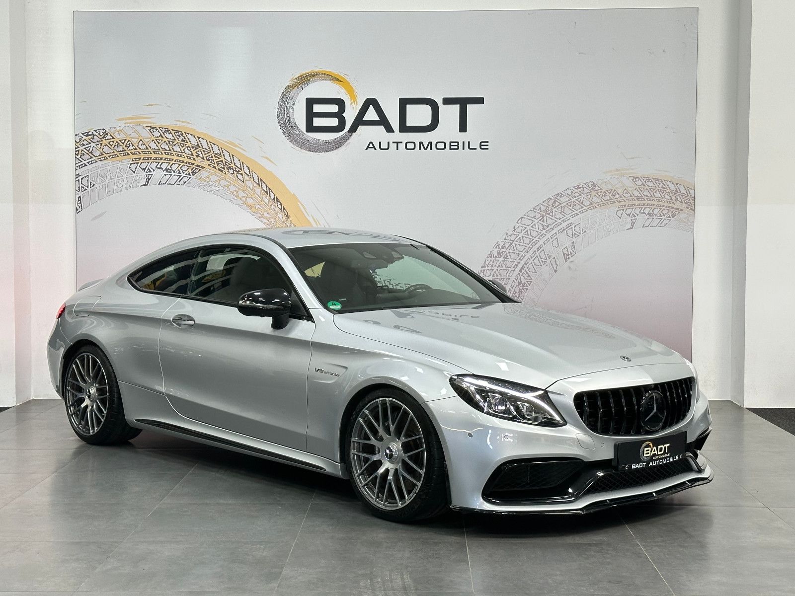 Fahrzeugabbildung Mercedes-Benz C 63 AMG Coupe *VOLLAUSSTATTUNG*DEUTSCH*2.HD*