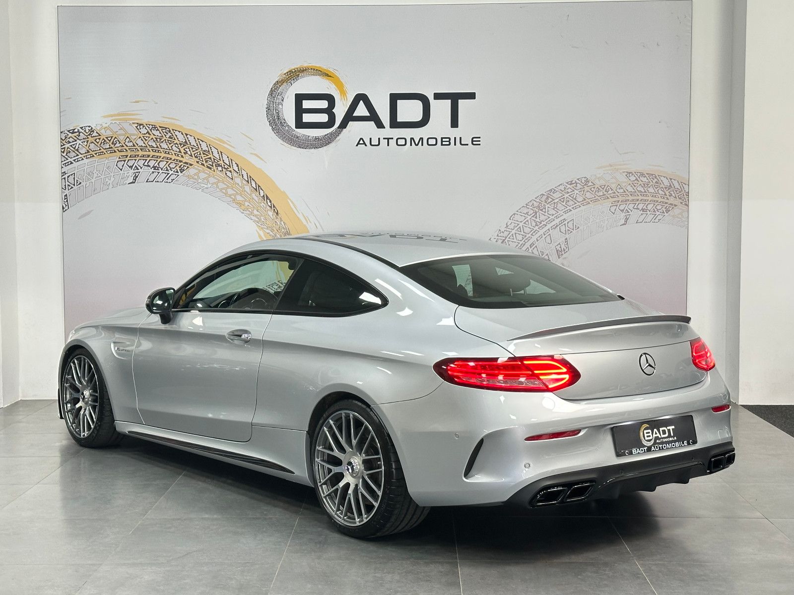 Fahrzeugabbildung Mercedes-Benz C 63 AMG Coupe *VOLLAUSSTATTUNG*DEUTSCH*2.HD*