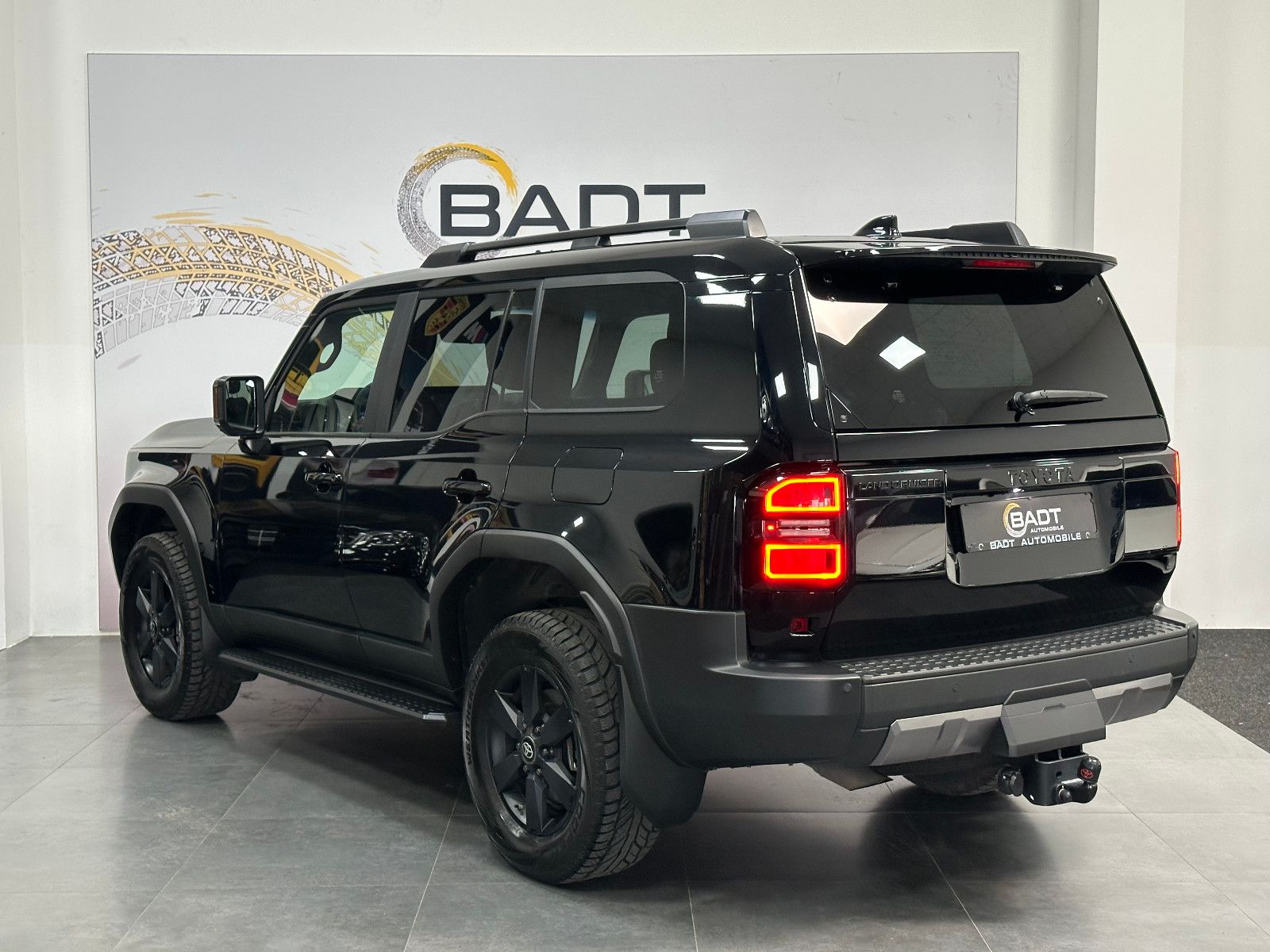 Fahrzeugabbildung Toyota Land Cruiser 2,8 D-4D 151 kW AWD Executive EXPOR