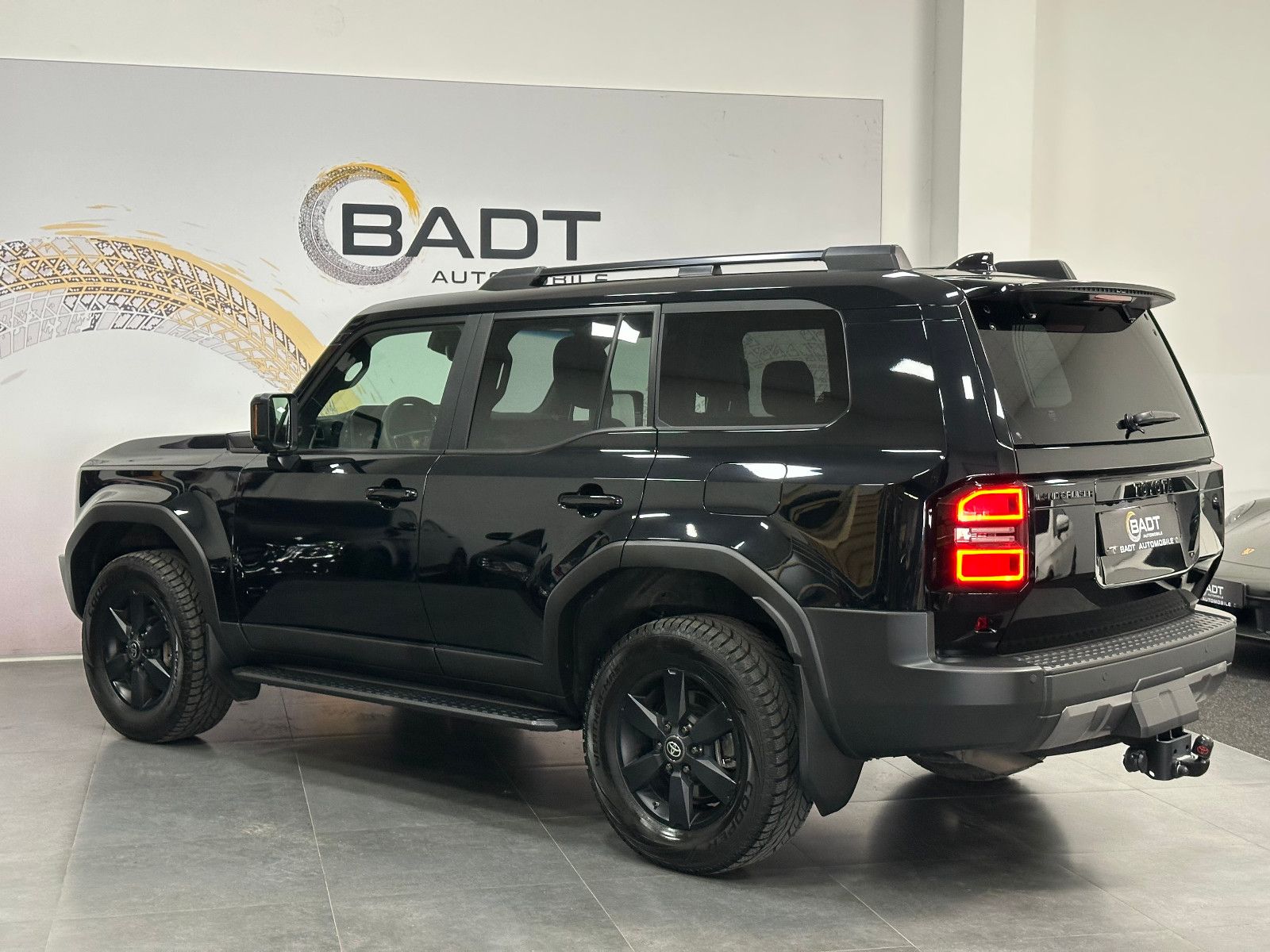 Fahrzeugabbildung Toyota Land Cruiser 2,8 D-4D 151 kW AWD Executive EXPOR