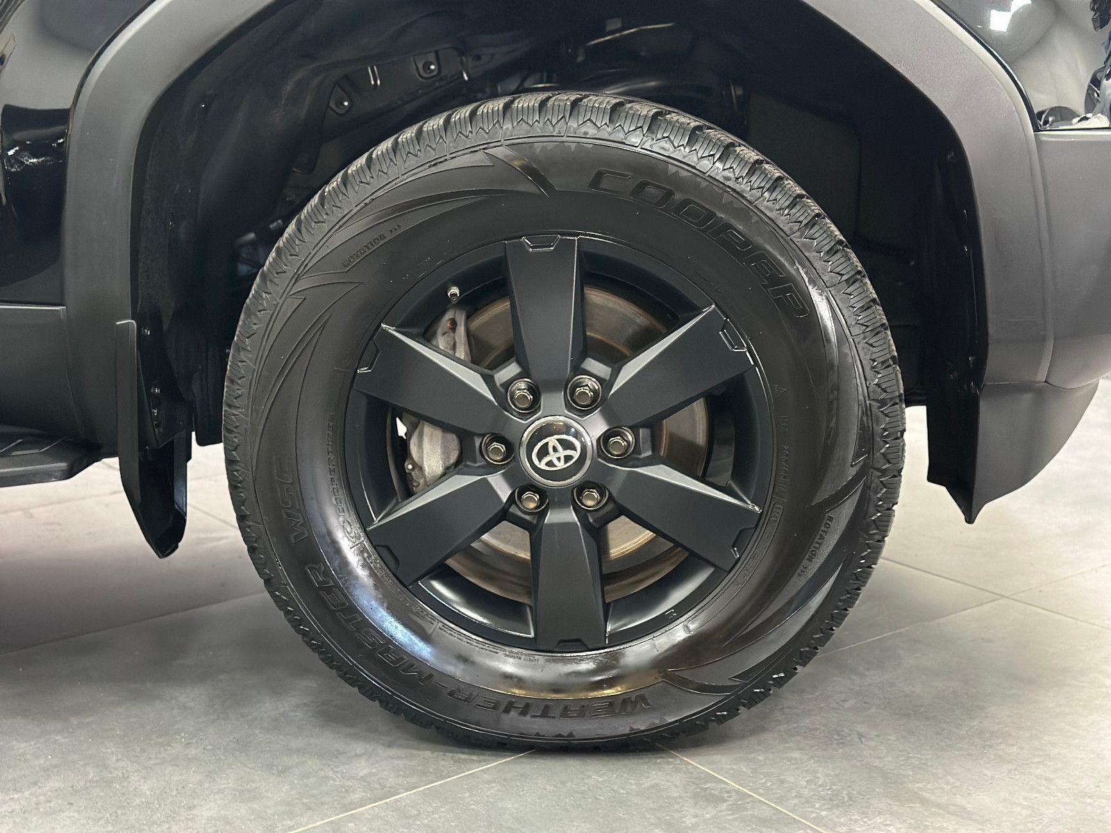 Fahrzeugabbildung Toyota Land Cruiser 2,8 D-4D 151 kW AWD Executive EXPOR