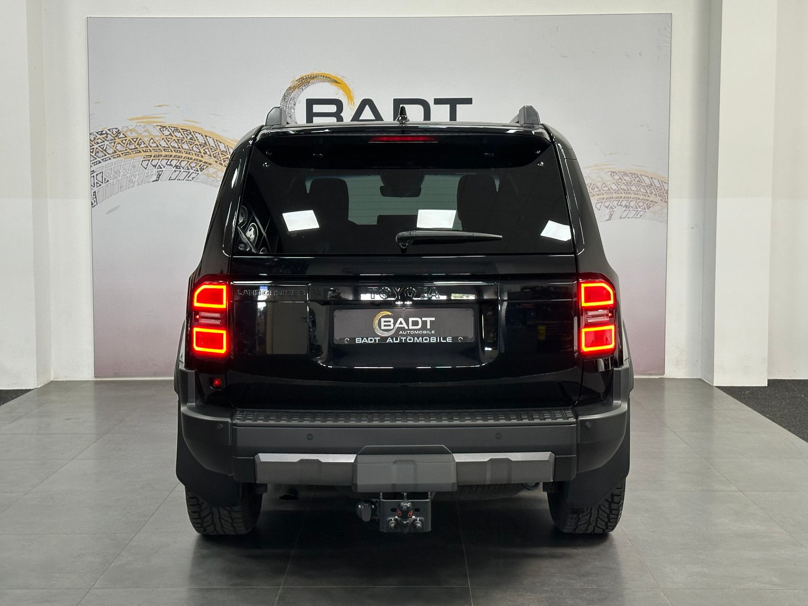 Fahrzeugabbildung Toyota Land Cruiser 2,8 D-4D 151 kW AWD Executive EXPOR