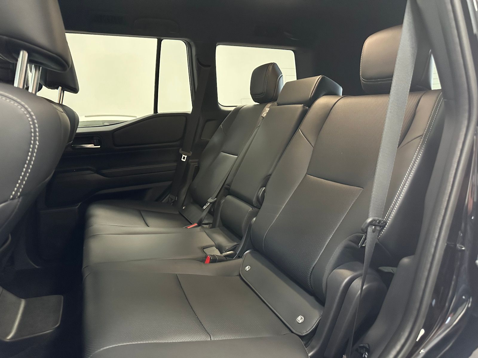 Fahrzeugabbildung Toyota Land Cruiser 2,8 D-4D 151 kW AWD Executive EXPOR