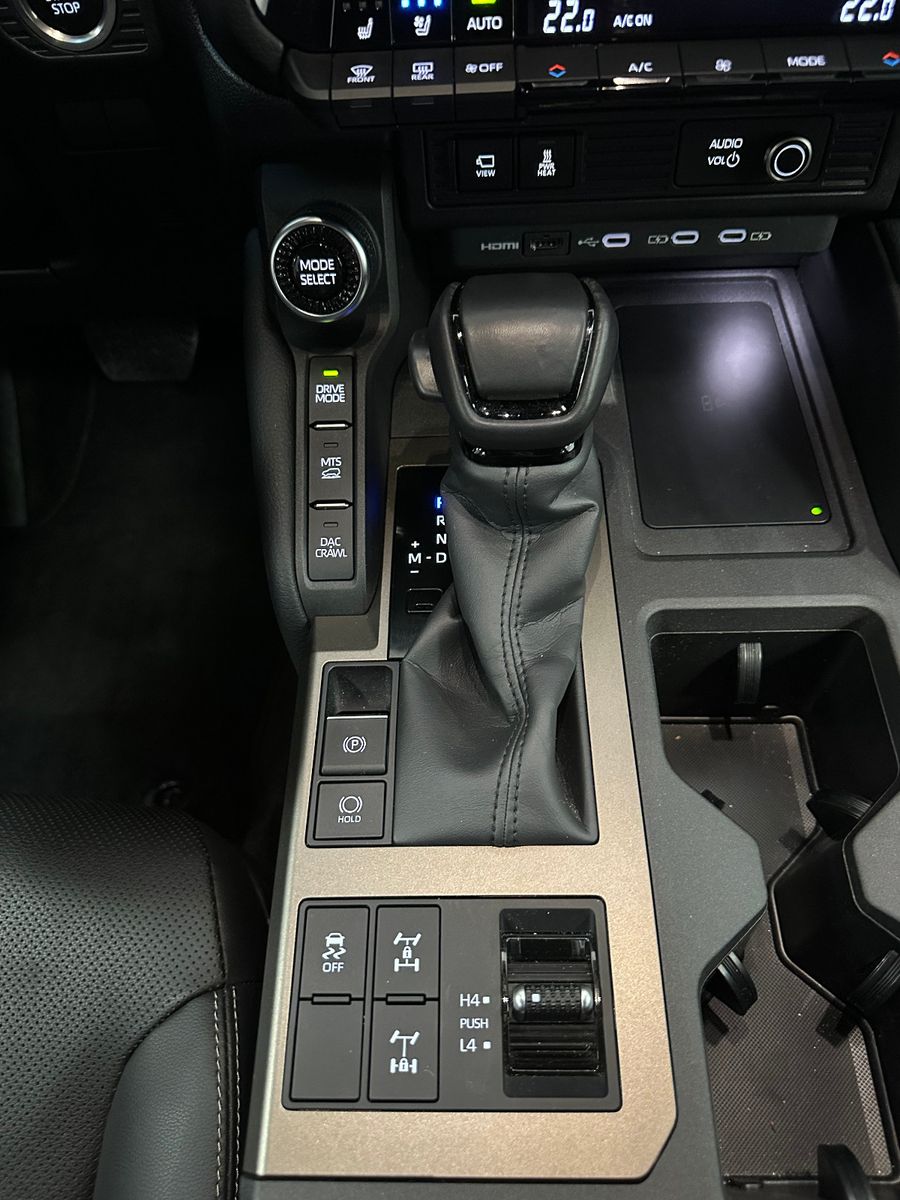 Fahrzeugabbildung Toyota Land Cruiser 2,8 D-4D 151 kW AWD Executive EXPOR