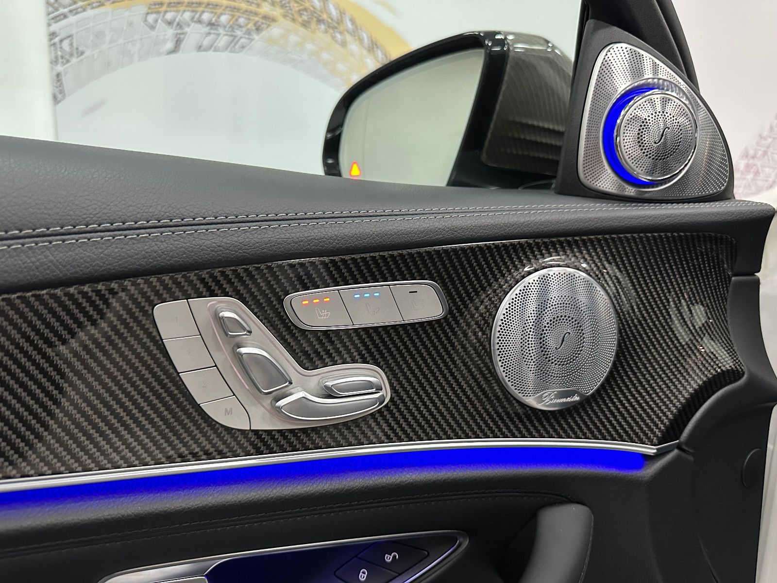 Fahrzeugabbildung Mercedes-Benz E 63 AMG 4Matic+ *3D BURMESTER*CARBON*VOLL*