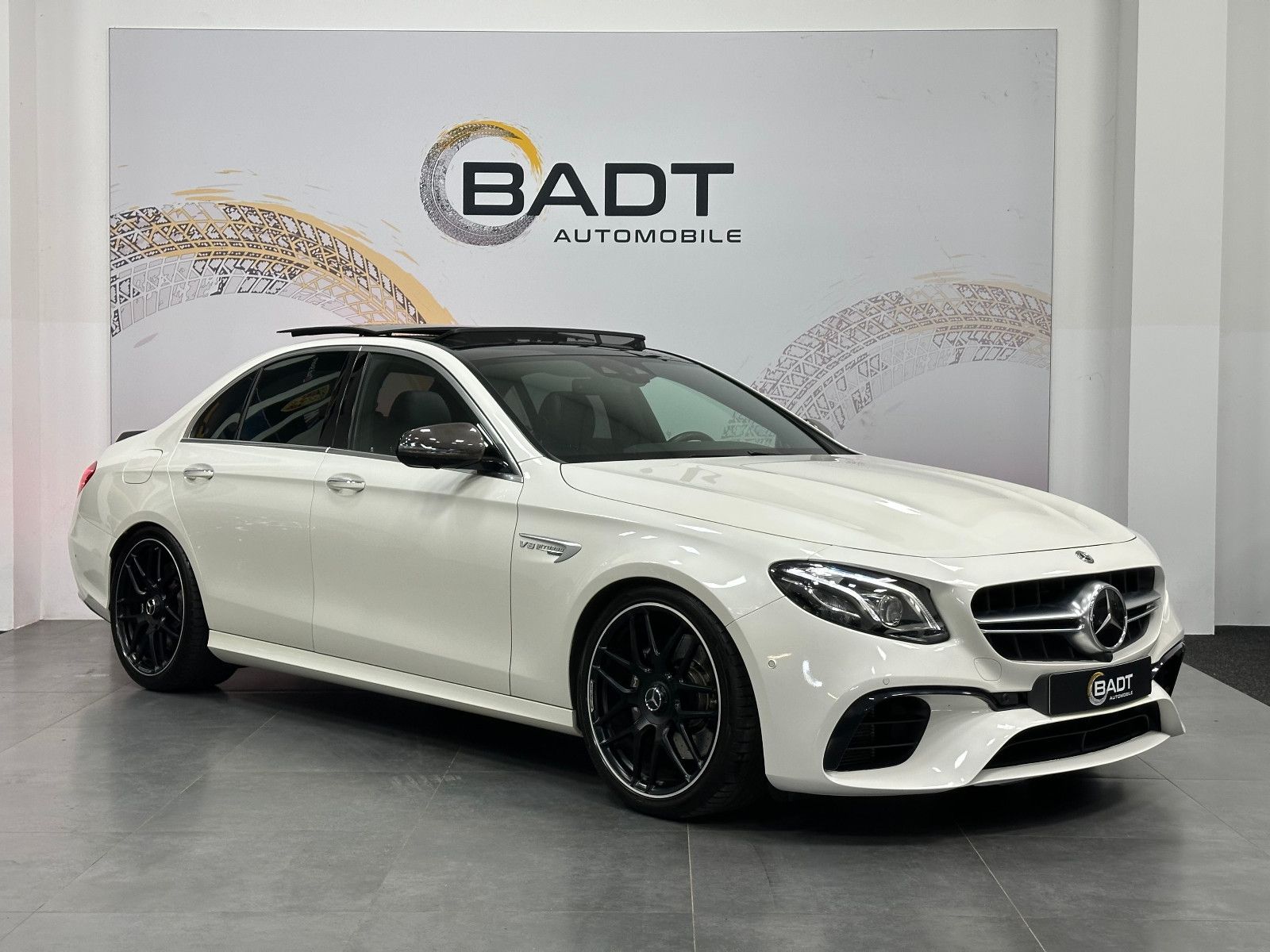 Fahrzeugabbildung Mercedes-Benz E 63 AMG 4Matic+ *3D BURMESTER*CARBON*VOLL*