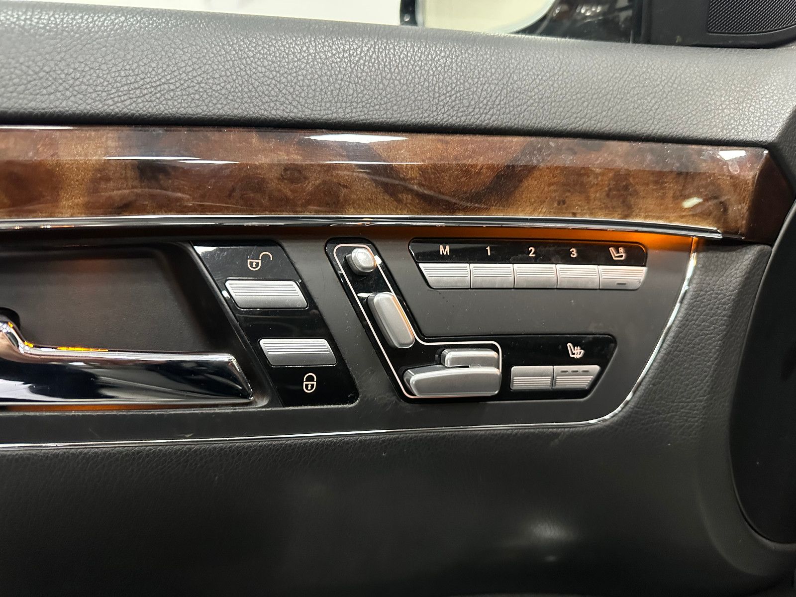 Fahrzeugabbildung Mercedes-Benz S 500 AMG S63 OPTIK*SCHIEBEDACH*H&K*